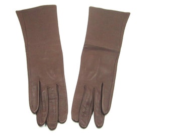 Circa 1960s Ladies Brown Leather Gloves