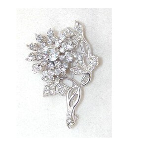 Circa 1950s Clear Rhinestone Floral Brooch/Pin Pendant