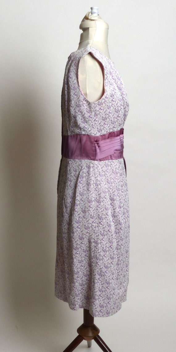 Circa 1950s Lavender and Cream Knit Floral Brocad… - image 3