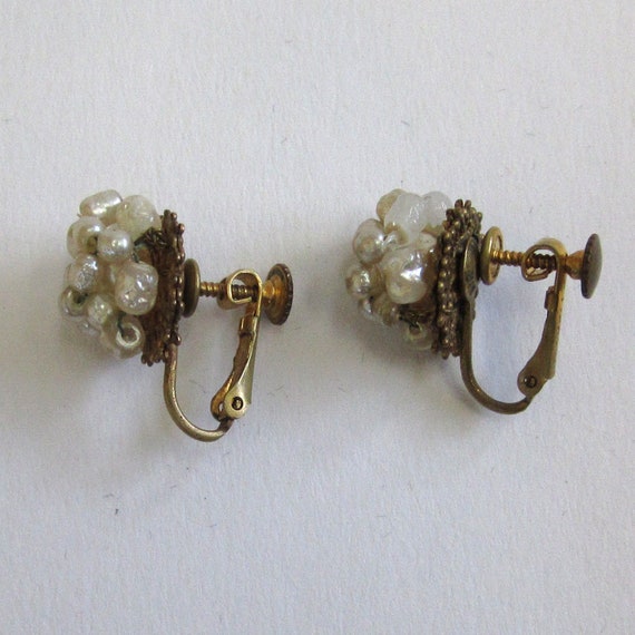 Circa 1940s Miriam Haskell Cluster Faux Pearl Ear… - image 3