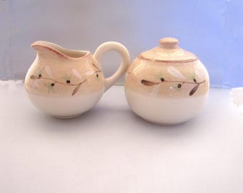 Crate and Barrel Heather Pattern Creamer and Sugar Set