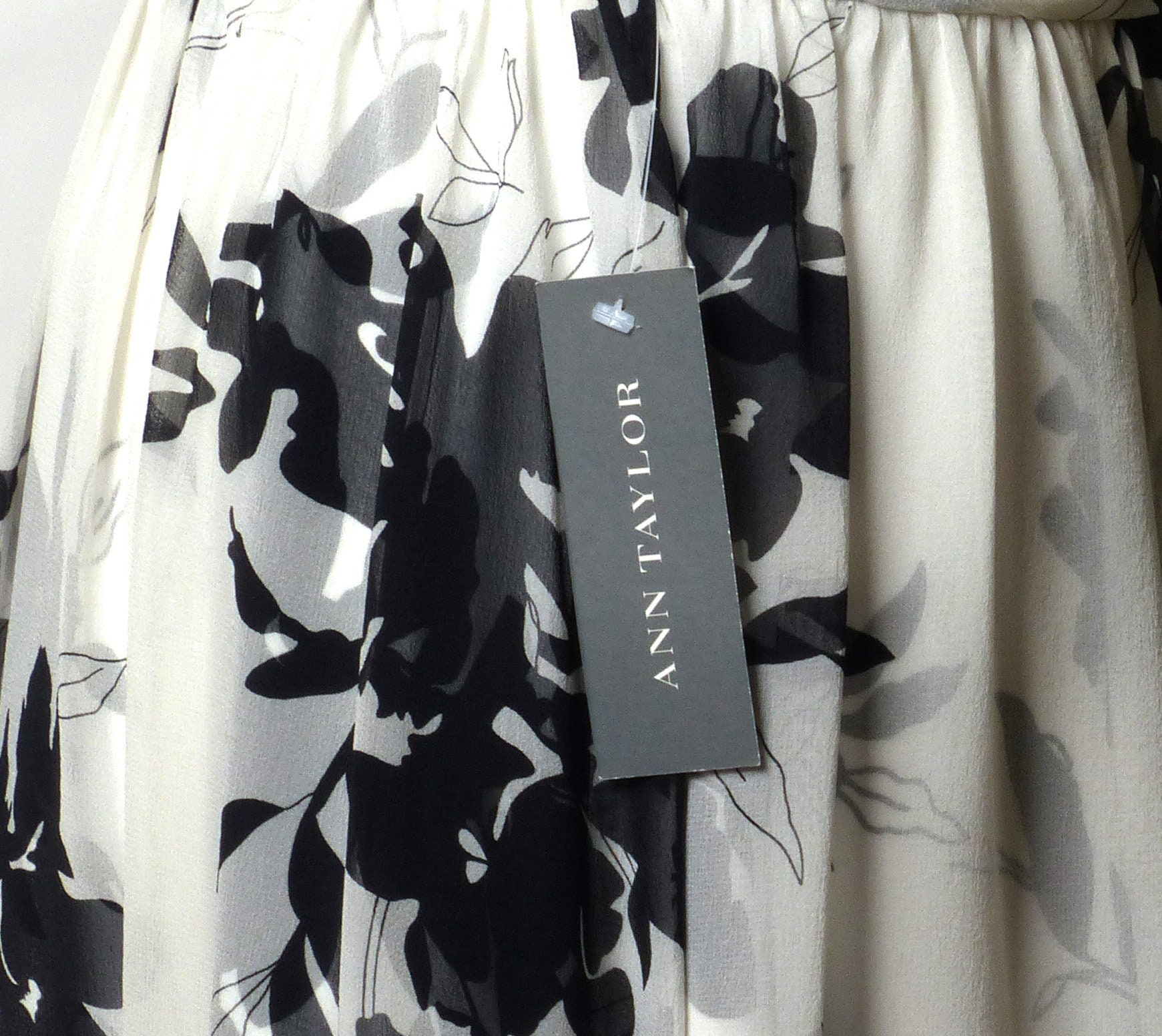 ann taylor black and white dress NEW Ann Taylor Black & White Striped Sheath Dress main image 0