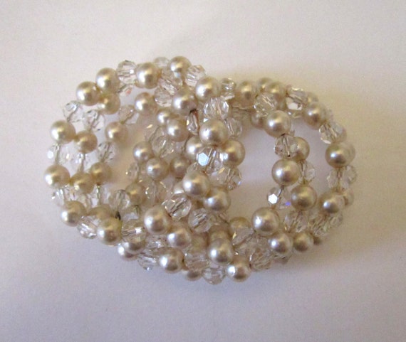 Circa 1950s Faux Pearl and Crystal Bead Wired Bra… - image 3