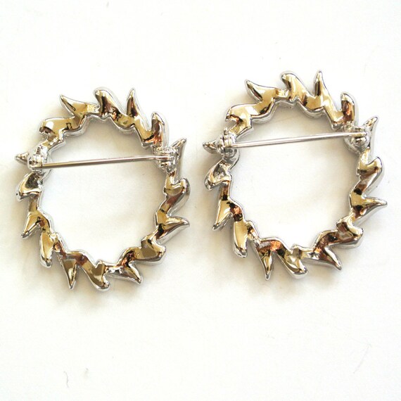 Circa 1930s Rhinestone Set of Wreath Brooches/Pins - image 2