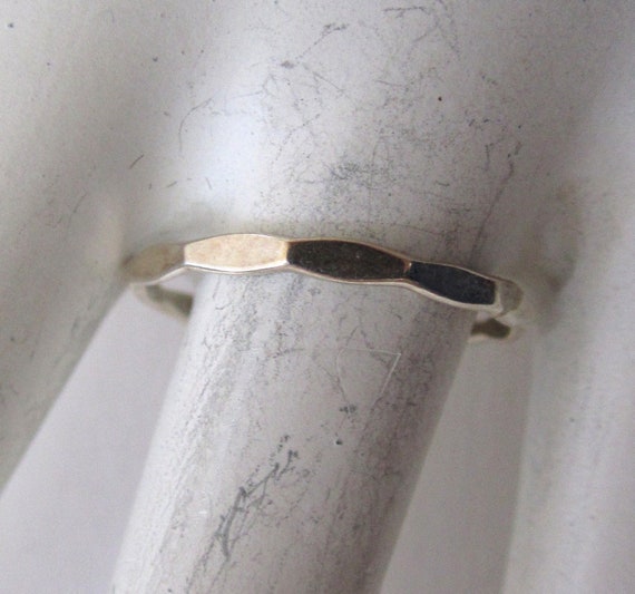 Circa 1980s Hammered Sterling Silver Ring/Band - image 1