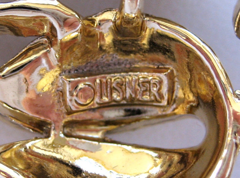Lisner Gold Tone Tulip Tulip Demi-Parure BroochPin and Earrings
