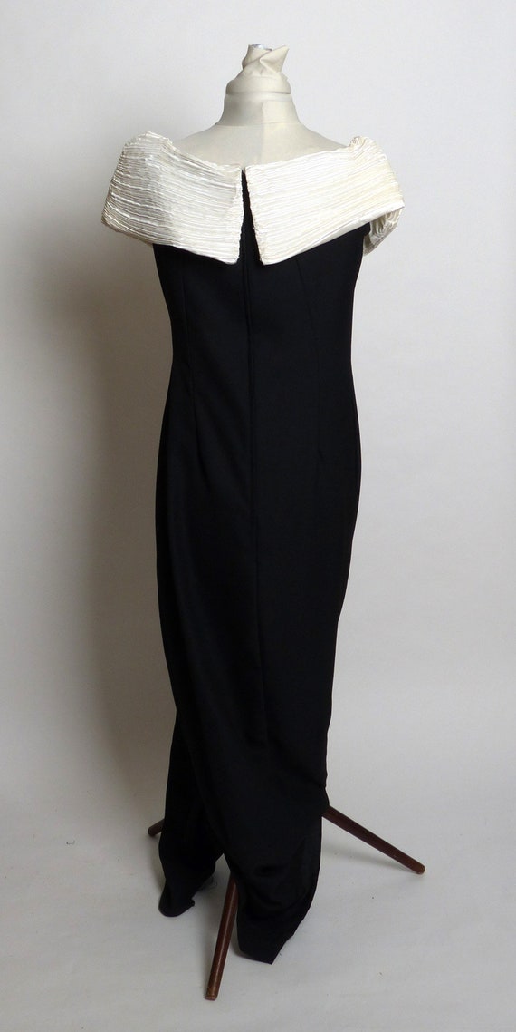 Circa 1950s Black Polyester Crepe Gown/Dress with… - image 6