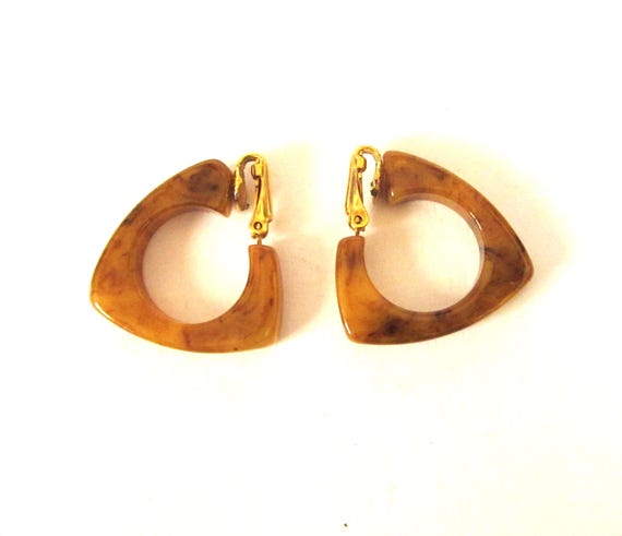 Circa 1960s Butterscotch Triangular Plastic Hoop … - image 4