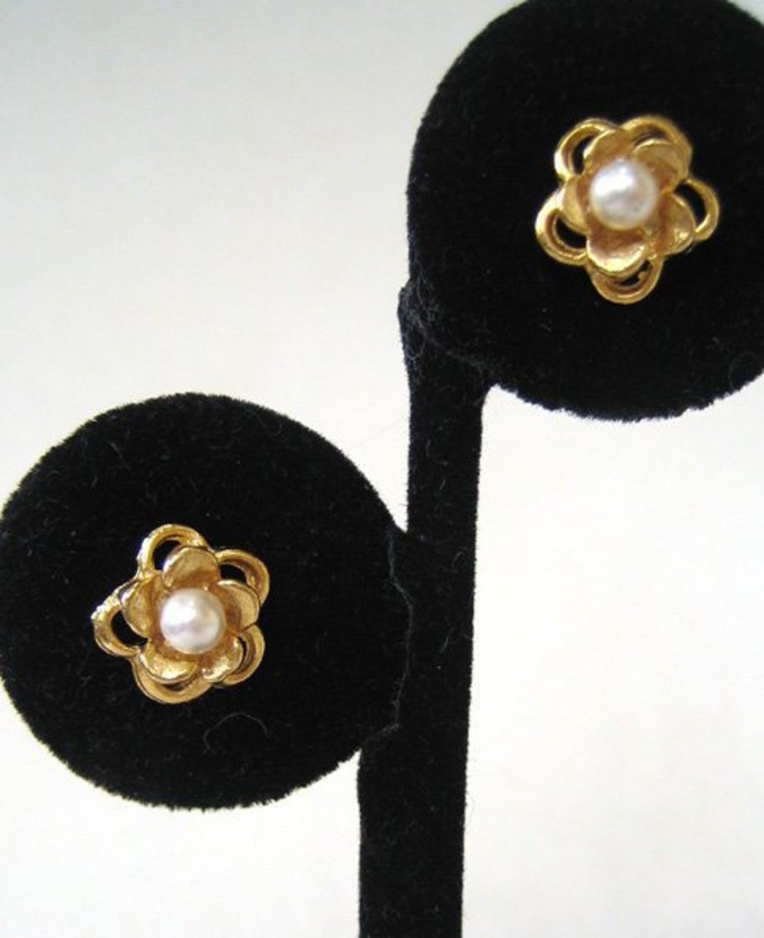 Circa 1970s Gold Tone Faux Pearl Floral Earrings 