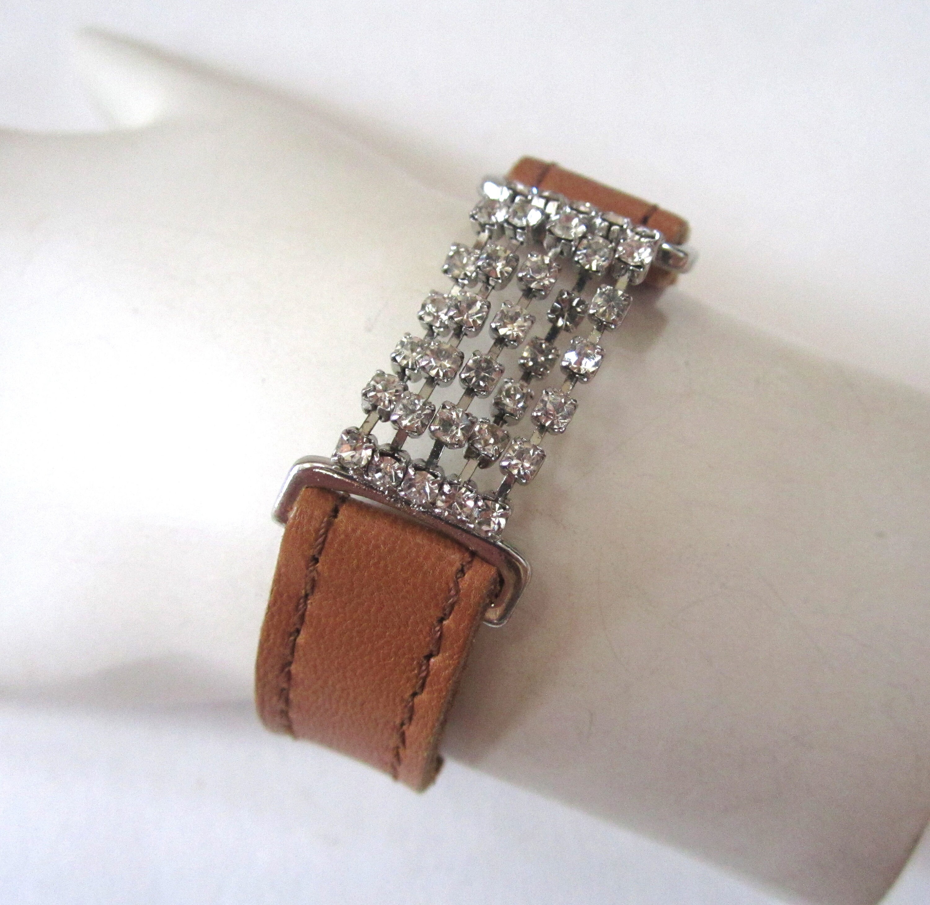 CC' Chanel Vintage Gold Plated Chain & Leather Bangle