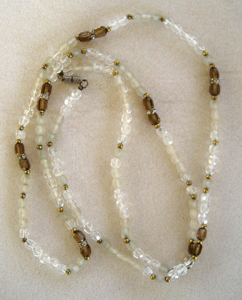 Art Deco Frosted and Clear Glass Flapper Necklace