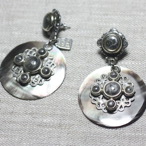Boucles oreilles Résine CCB Nacre gris noir clous pendantes cercles arabesques 37mm - Ethnique Vintage designer francais - 8741140026490