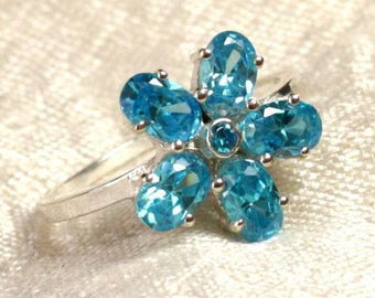 N113 - 925 Sterling Silver and Stone Ring - Blue Topaz Flower 15mm