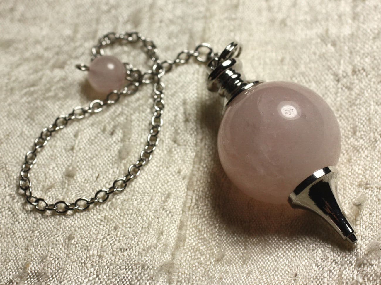 Pendule Métal Argenté Rhodium et Pierre Semi Précieuse - Quartz Rose Boule 25mm