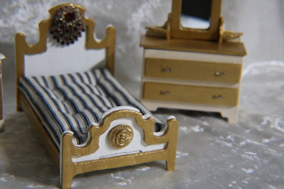 Reduced Miniature Bedroom Furniture 1 12 Scale