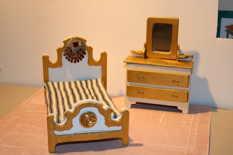 Miniature Bedroom Furniture 1 12 Scale Image 0
