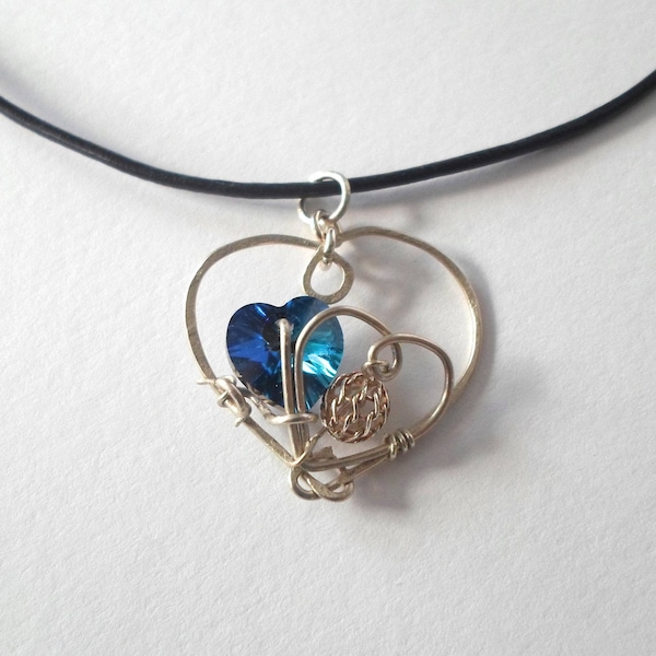 Collier cordon cuir et pendentif coeur bleu Swarovski et argent massif 925