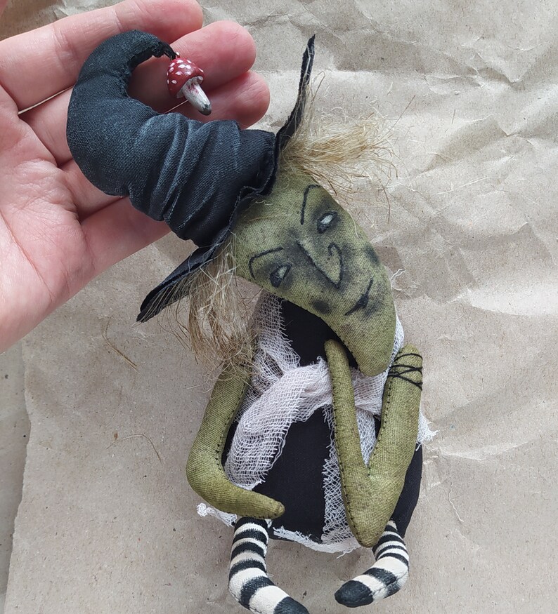 E pattern of Witch Halloween doll step by step instructions image 1