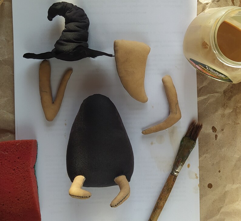 E pattern of Witch Halloween doll step by step instructions image 4