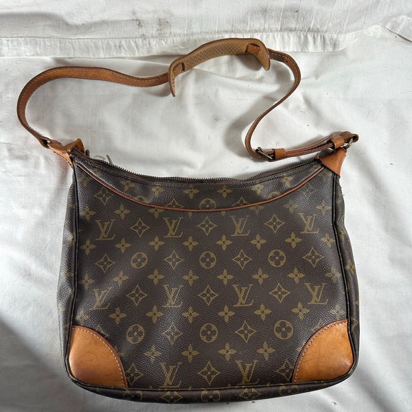 LOUIS VUITTON Boulogne 30 Shoulder Bag Monogram Leather Brown. Authentic LV. Vintage Designer Bag