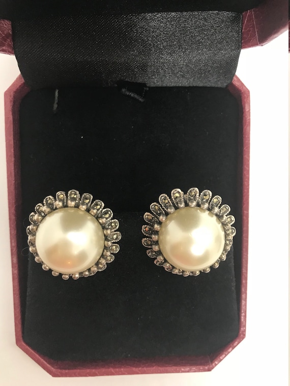 Boucles D'oreilles Vintage Avec Grande Perle - Pendantes, Neuves Sans Emballage