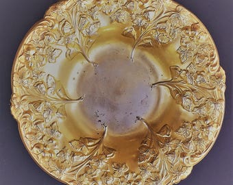 Bol ancien Art Nouveau en plaqué or gaufré.