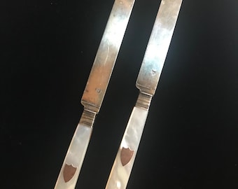 Antique French Silver Gilt Fruit Knives, Mother of Pearl Handles, Paris 1820