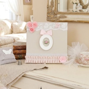 Romantic wall decoration in antique lace – Shabby chic powder pink frame – Vintage boho wall decor – Handmade image 2