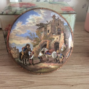 Antique Victorian Prattware Pot Lid/Victorian Prattware/Antique Prattware /Victorian Pot lid /Antique Pot lid /Jess Austin Engraving