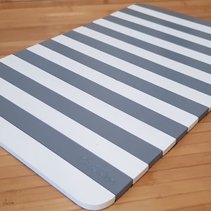 Table avec plateau pour canapé, blanc et gris, porte-gobelet à café, table avec accoudoirs de canapé, plateau pour ottomane, plateau en bois, table de canapé, cadeau pour maman