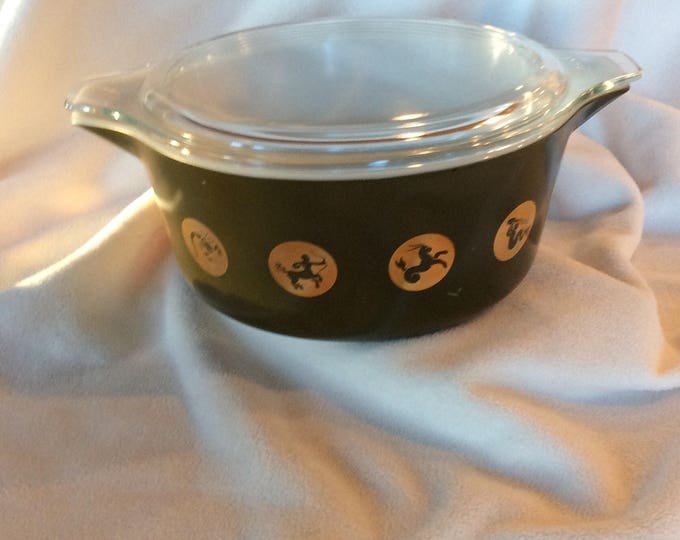 Rare Pyrex, PYREX Zodiac Design Casserole Dish, 1960s Pyrex, 60s Promotional Pyrex Dish, 2 1/2