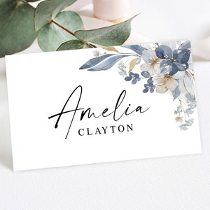 Plantilla de tarjeta de lugar floral Tarjeta de lugar azul polvoriento Tarjetas de nombre de boda imprimibles Tarjetas de lugar planas y dobladas Descargar Templett wfdb-f3
