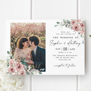 Modèle d'invitation de mariage florale faire-part modifiable avec photo Faire-part de mariage roses cendrées Téléchargement personnalisable Templett SDURS-10f