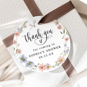 Modèle d'étiquette cadeau ronde Étiquette cadeau cercle floral Étiquette ronde fleurs sauvages Baby shower fleurs sauvages Mariage fleurs sauvages Télécharger Templett SWBS05