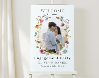 Cartel de bienvenida para fiesta de compromiso con flores silvestres Plantilla personalizable con foto Póster floral de compromiso Descargar BIFILDSWC