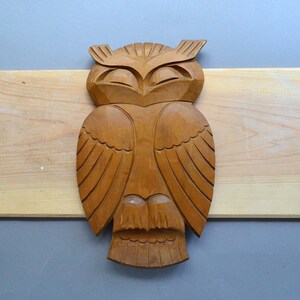 Carved Wooden owl Totem bird wood carving Woodland rustic wall decor Country home office decor Lodge cabin decor Owl lover Bird watcher gift