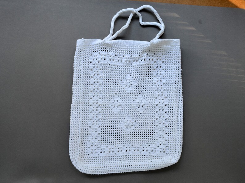 White cotton vegan shopper bag Top handle purse crochet knit bag Market grocery mesh bag Retro boho purse Beach bag Bohemian handbag