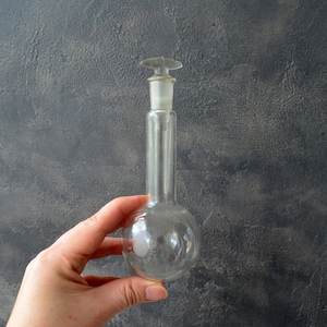 Clear glass small pharmacy bottle Chemical Vessel retro apothecary jar Chemistry lab flask Glass bulb Science Glassware