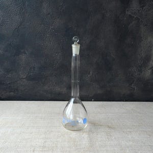 Clear glass measuring bottle Small bottle with lid Lab jar Bulb medical bottle Pharmacy jar Display bottle Science lab decor