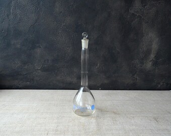 Botella medidora de vidrio transparente Botella pequeña con tapa Frasco de laboratorio Frasco médico con forma de bombilla Frasco de farmacia Botella de exhibición Decoración de laboratorio científico