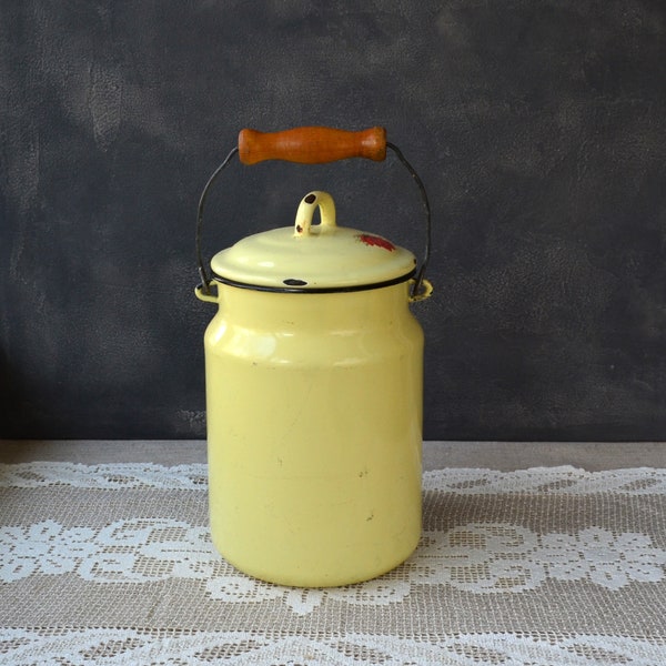 Yellow enamel milk can Milk jug Milk churn Milk canister Retro milk container Rustic flower vase Enamelware Farmhouse kitchen