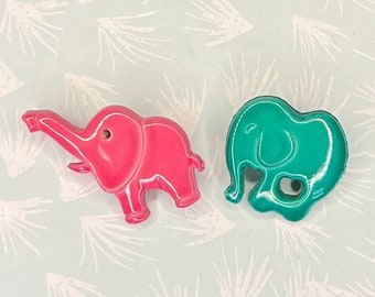 Set of 2 Plastic Vintage Elephant Brooches in Pink and Green