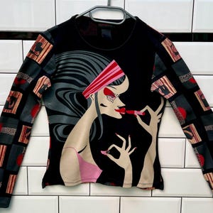 00s y2k CUSTO BARCELONA 人物柄 カットソー Y2K Custo Barcelona Top L/XL – Vida Vazquez Studio