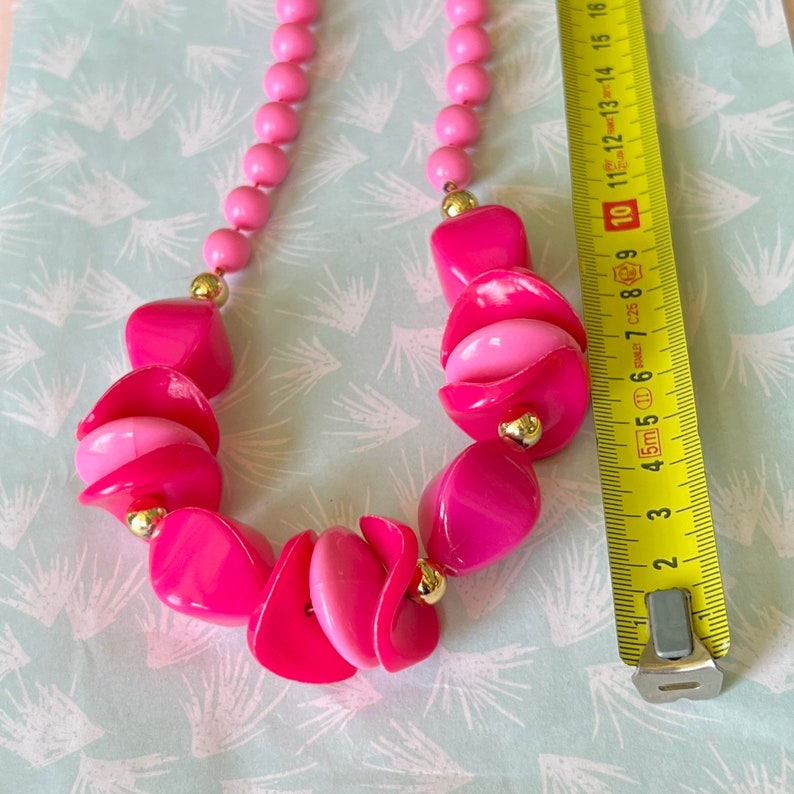 Vintage seventies Necklace PINK Necklace, Pink Beads Necklace, Plastic Beads Necklace, Retro Necklace, Rockabilly Necklace image 4