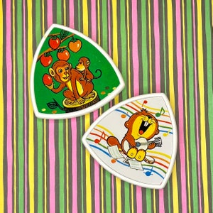 Vintage Plastic 80s Brooch - Made in Japan Cartoon Pin