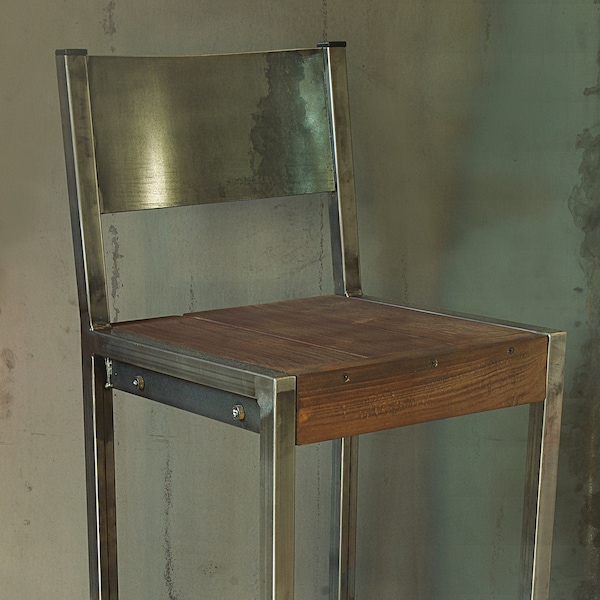 Tabouret de bar , sur mesure , industriel , design , acier/fer et bois , pub , meuble de bar, loft , cuisine