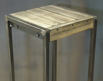 Tabouret de bar , sur mesure , industriel , design , acier/fer et bois , pub , meuble de bar, loft , cuisine