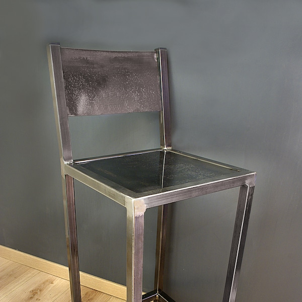 Tabouret de bar , sur mesure , industriel , design , acier , pub , meuble de bar, loft , cuisine