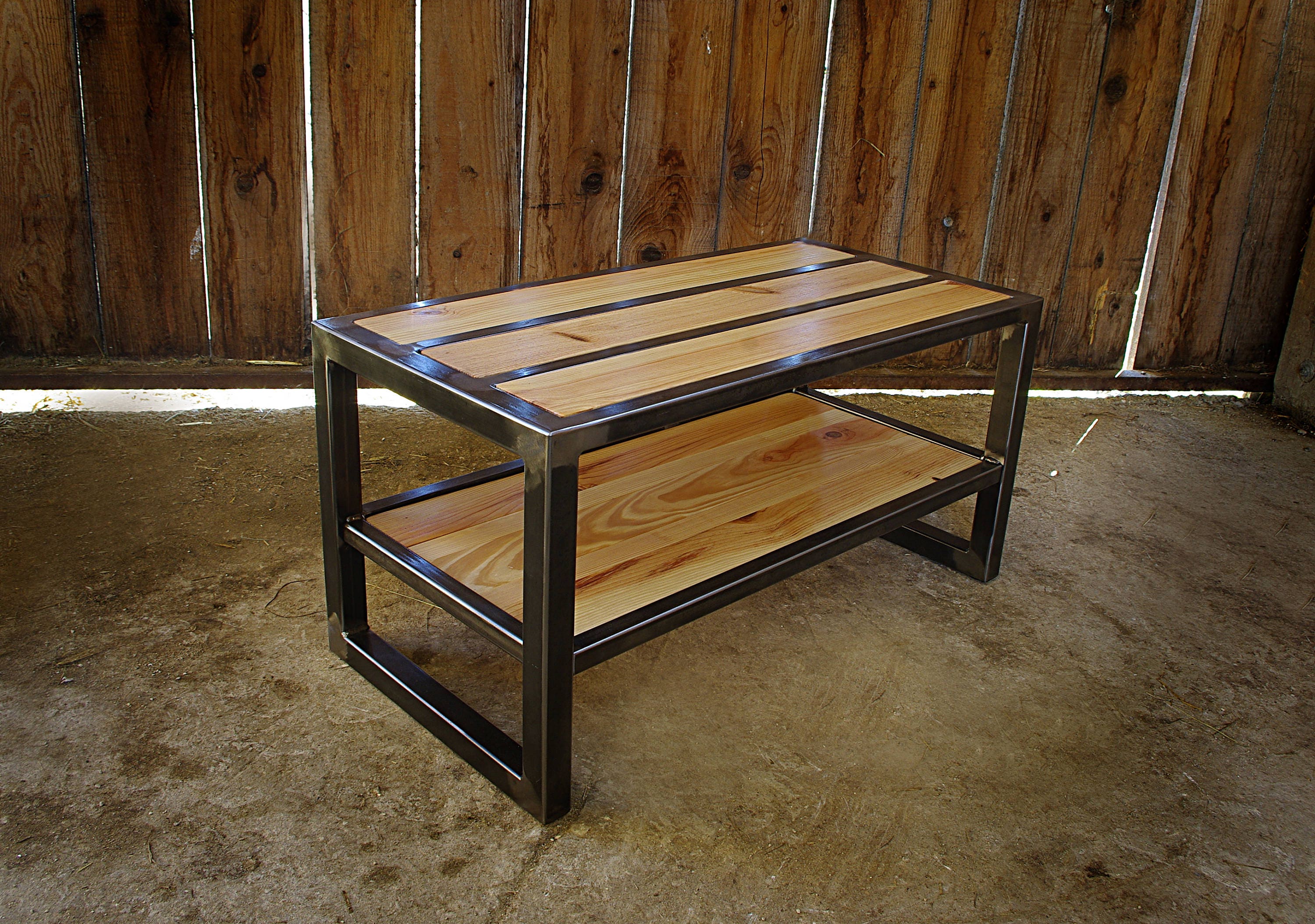 FERUM INDUSTRIAL COFFEE TABLE - テーブル FERUM INDUSTRIAL COFFEE TABLE - テーブル