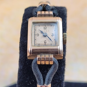 Vintage Ladies Rolex 18ct Gold cocktail wristwatch. WW2 1940.